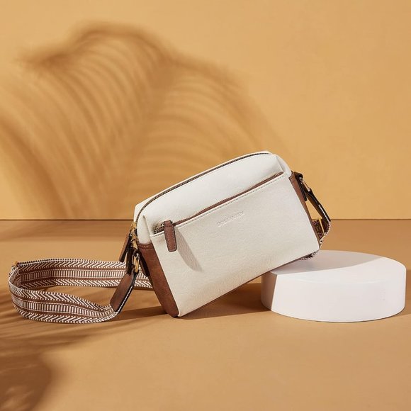 Women's Leather lining Small Crossbody bag and Zipper Closure - Picture 8 of 9